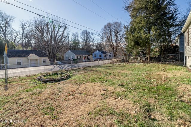 507 Sunnyside St, Maryville, TN 37804