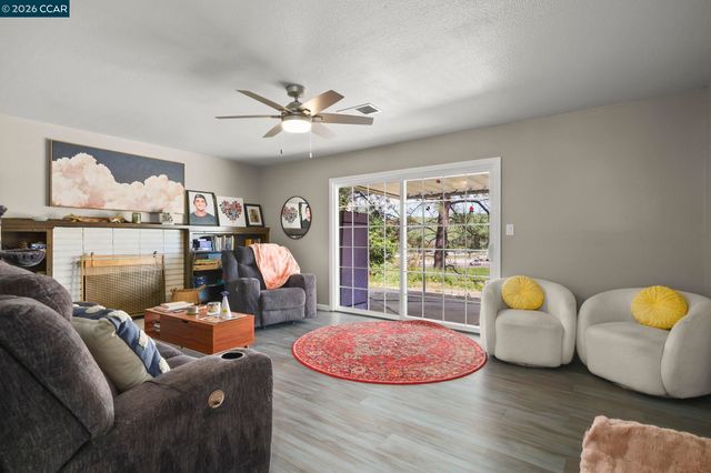 3922 Bayview Circle, Concord, CA 94520