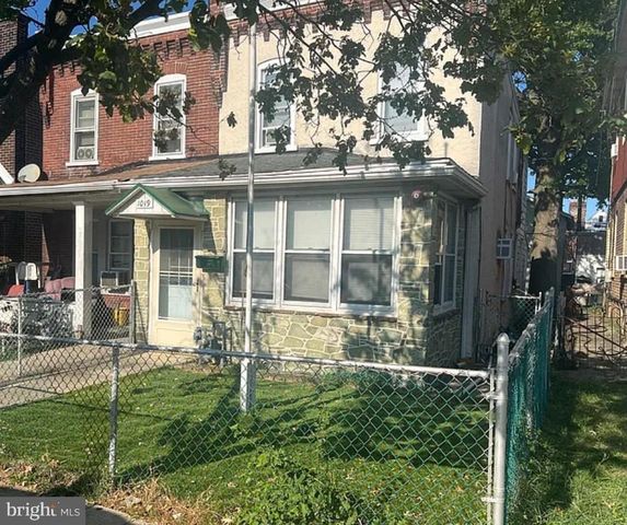 1019 YATES AVE, Marcus Hook, PA 19061