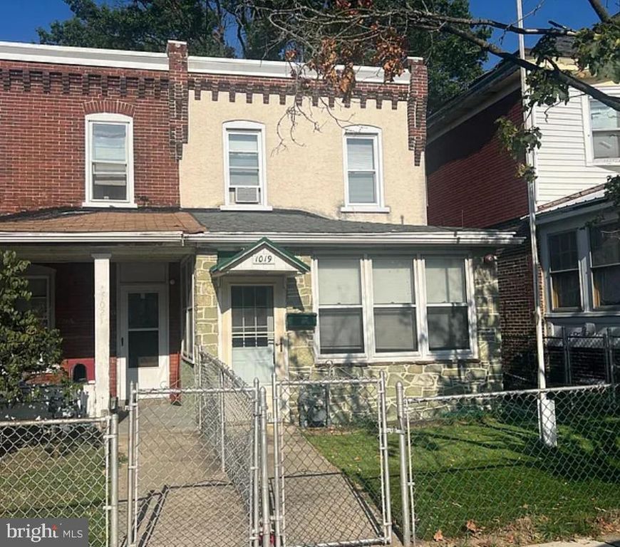 1019 YATES AVE, Marcus Hook, PA 19061