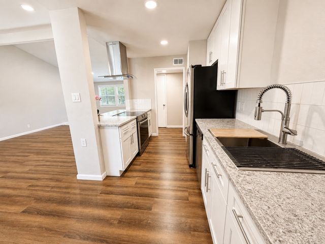 901 Melrose Drive, Richardson, TX 75080