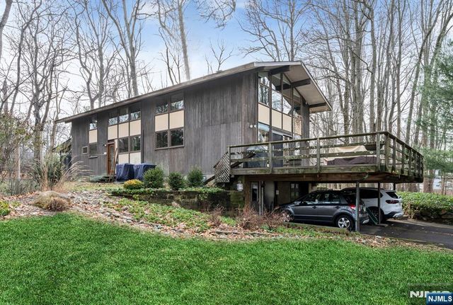 155 Hickory Lane, Closter, NJ 07624