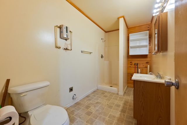 391 Airport RD, Riner, VA 24149