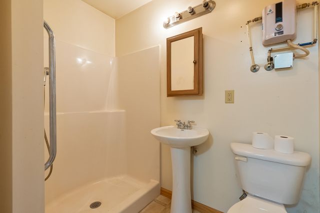 391 Airport RD, Riner, VA 24149