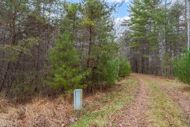 391 Airport RD, Riner, VA 24149