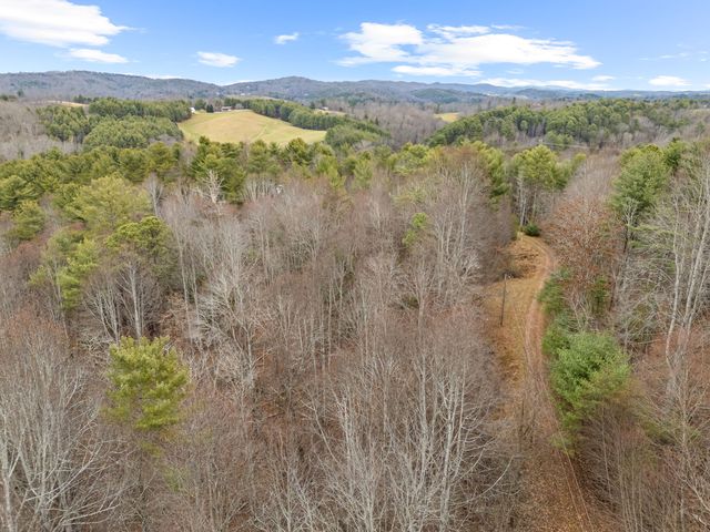 391 Airport RD, Riner, VA 24149