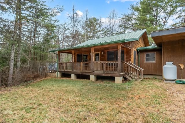 391 Airport RD, Riner, VA 24149