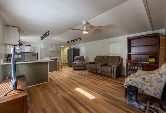 309 W Bryant Street, Elm Mott, TX 76640