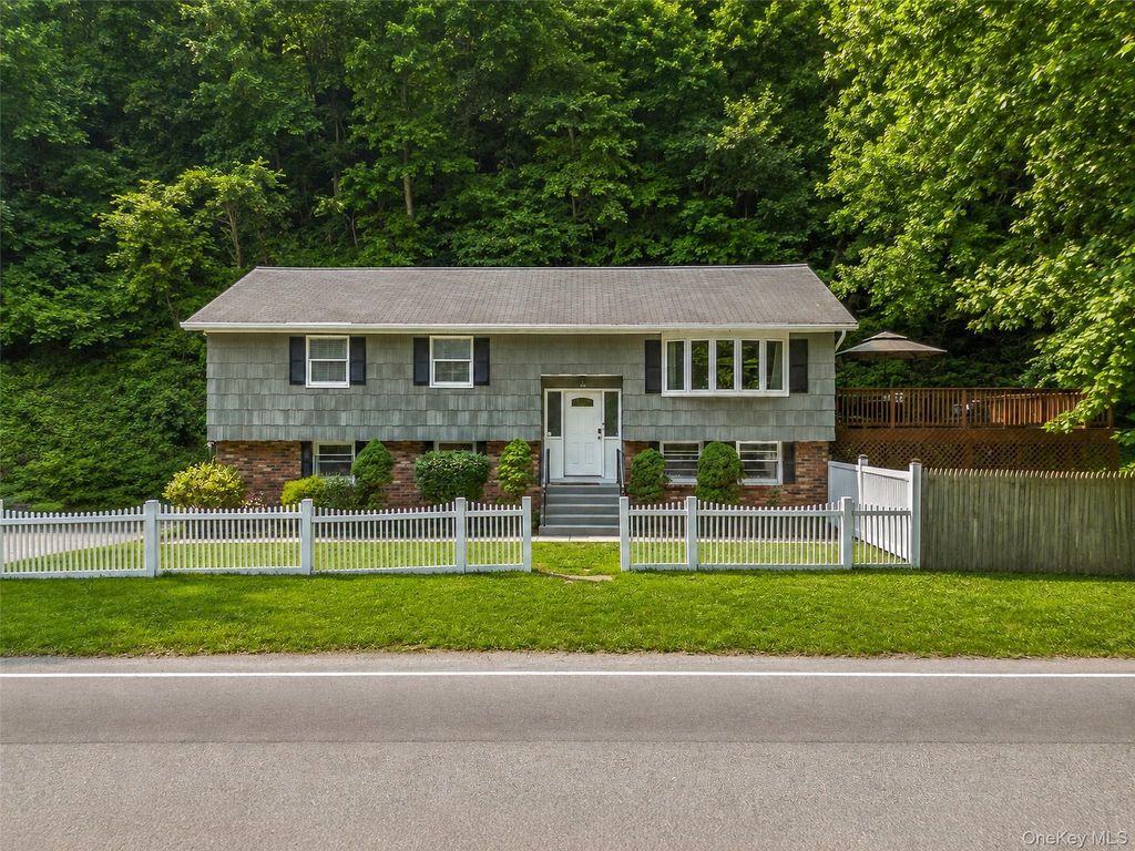 385 Yorktown Road, Croton-on-hudson, NY 10520 — exterior