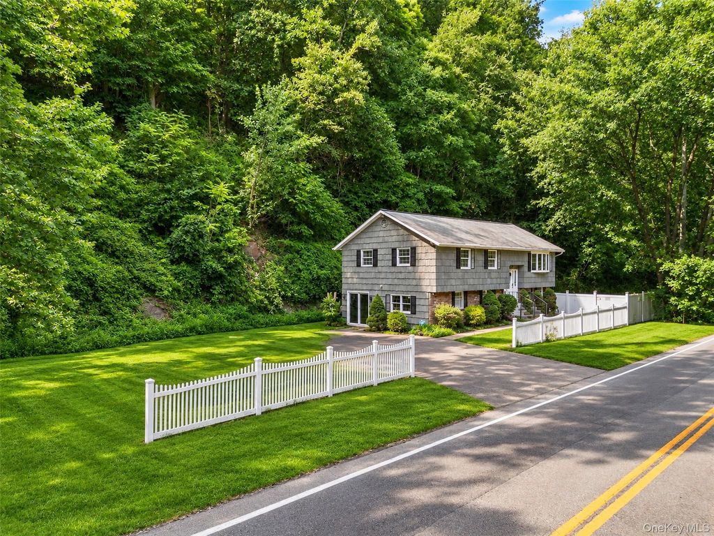 385 Yorktown Road, Croton-on-hudson, NY 10520 — photo 2