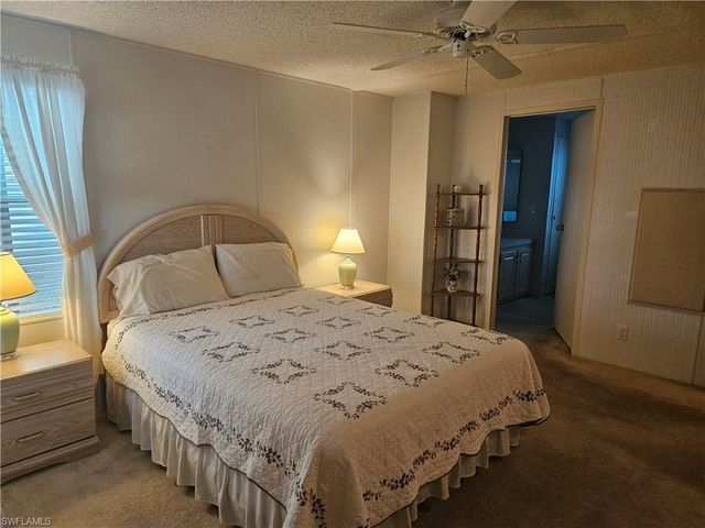 38 Turquoise AVE # 38T, Naples, FL 34114