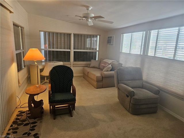 38 Turquoise AVE # 38T, Naples, FL 34114