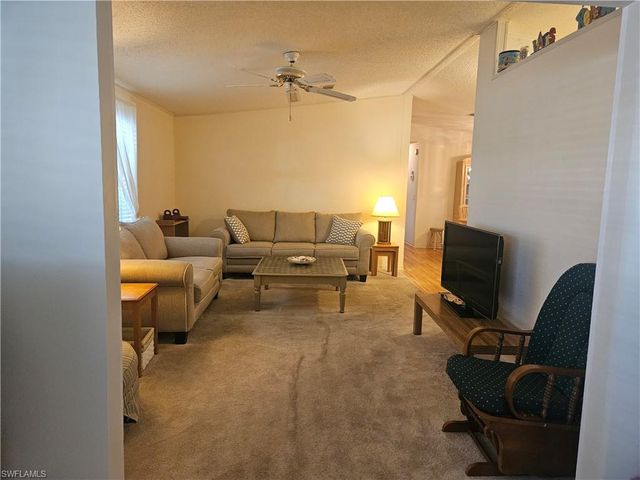 38 Turquoise AVE # 38T, Naples, FL 34114