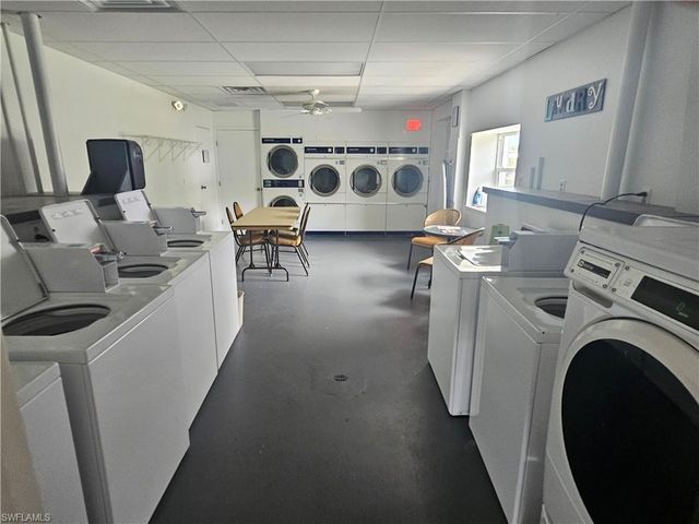 38 Turquoise AVE # 38T, Naples, FL 34114