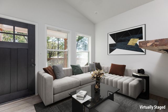 235 Sagers Lane, Hollister, MO 65672