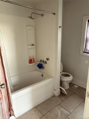 267 W Lincoln Road, Alma, MI 48801