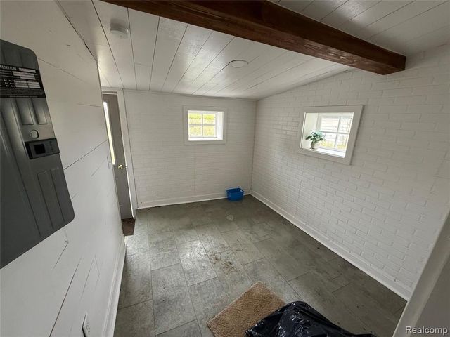 267 W Lincoln Road, Alma, MI 48801