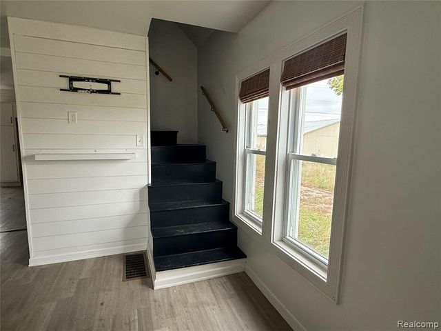 267 W Lincoln Road, Alma, MI 48801