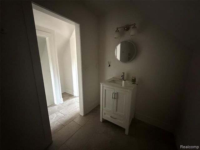 267 W Lincoln Road, Alma, MI 48801