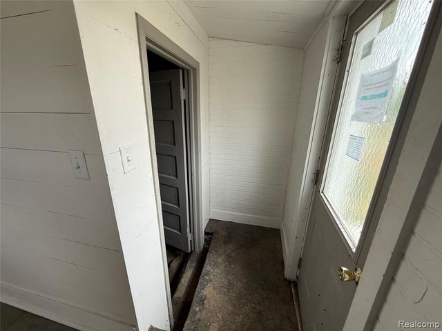 267 W Lincoln Road, Alma, MI 48801