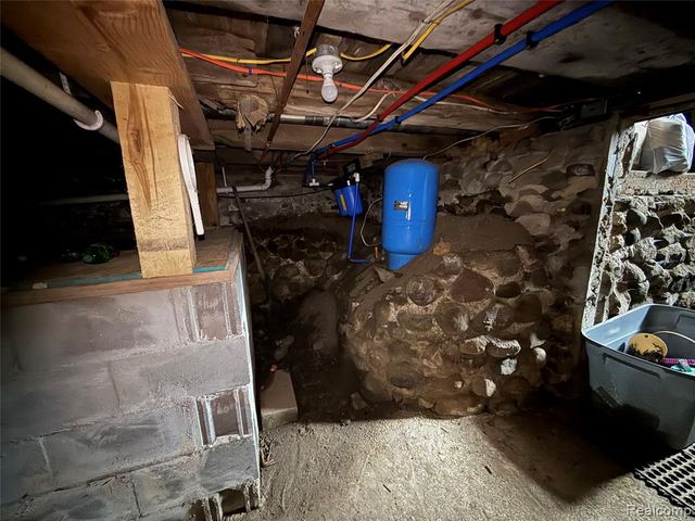 267 W Lincoln Road, Alma, MI 48801