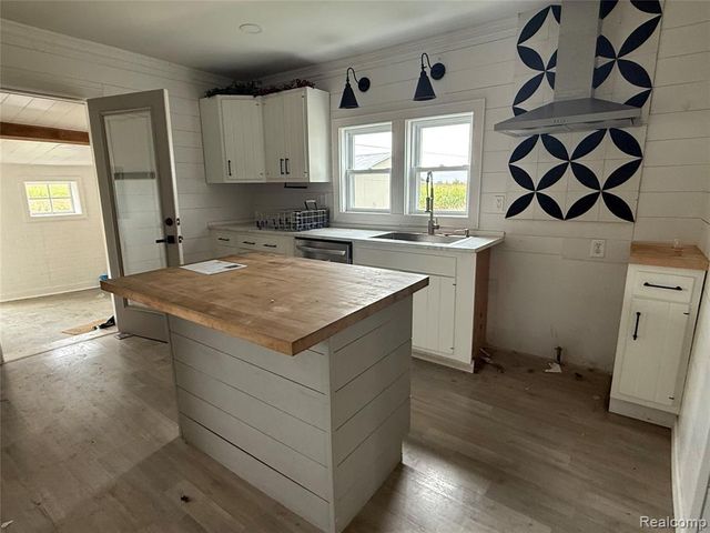 267 W Lincoln Road, Alma, MI 48801