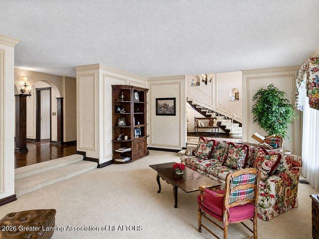 1543 Meadowbrook Lane, East Lansing, MI 48823
