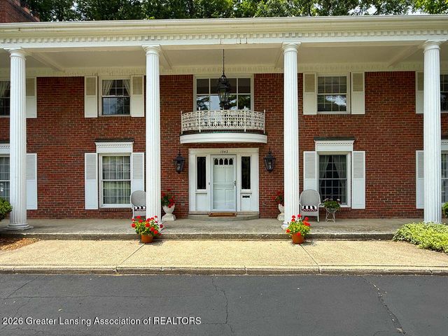 1543 Meadowbrook Lane, East Lansing, MI 48823