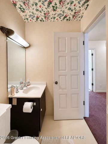1543 Meadowbrook Lane, East Lansing, MI 48823