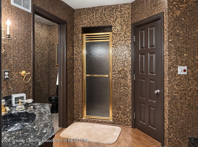 1543 Meadowbrook Lane, East Lansing, MI 48823