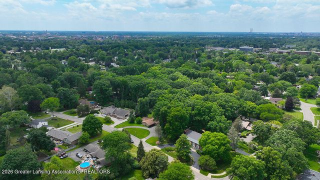 1543 Meadowbrook Lane, East Lansing, MI 48823