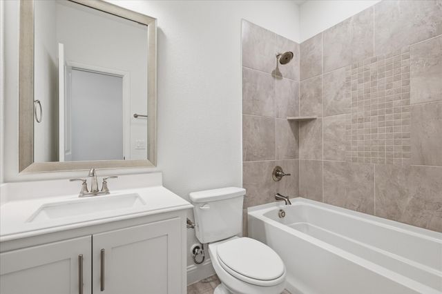 208 Lakewood Lane, Ponder, TX 76259