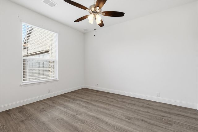 208 Lakewood Lane, Ponder, TX 76259