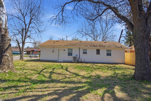 1417 McDonald Drive, Midwest City, OK 73130