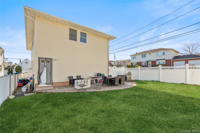 138 Lincoln Road, Franklin Square, NY 11010