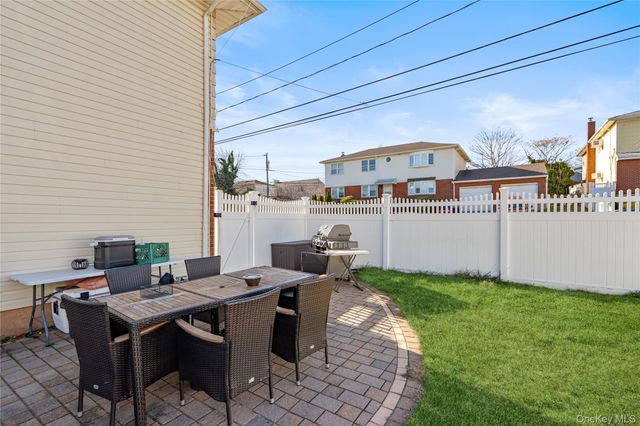 138 Lincoln Road, Franklin Square, NY 11010