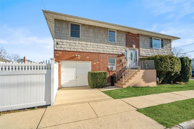 138 Lincoln Road, Franklin Square, NY 11010