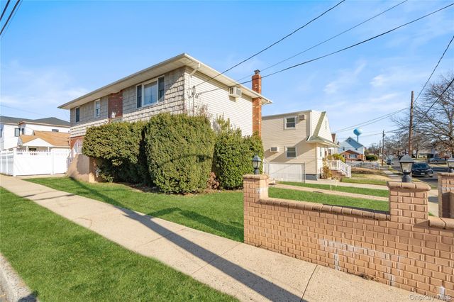 138 Lincoln Road, Franklin Square, NY 11010