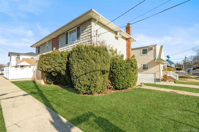 138 Lincoln Road, Franklin Square, NY 11010