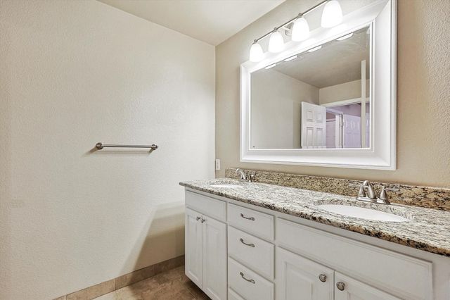 218 Raintree Drive, Highland Village, TX 75077