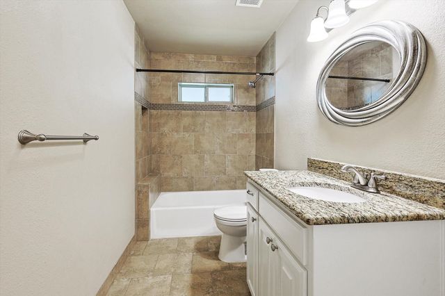 218 Raintree Drive, Highland Village, TX 75077