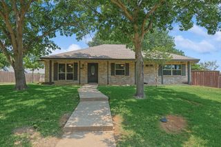 218 Raintree Drive, Highland Village, TX 75077