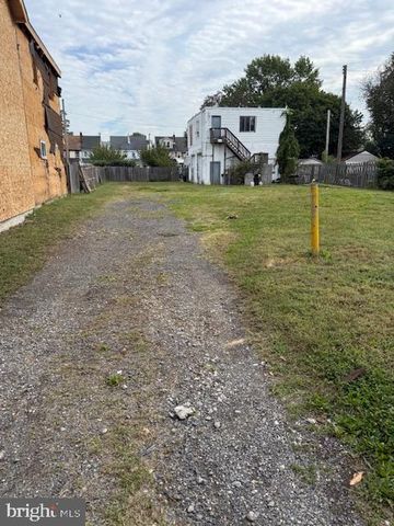 637 SPRUCE ST, Bristol, PA 19007