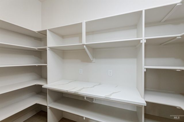 14293 N Goldfinch Ave, Boise, ID 83714