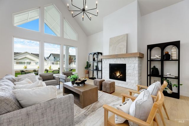 14293 N Goldfinch Ave, Boise, ID 83714