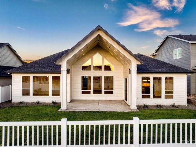 14293 N Goldfinch Ave, Boise, ID 83714