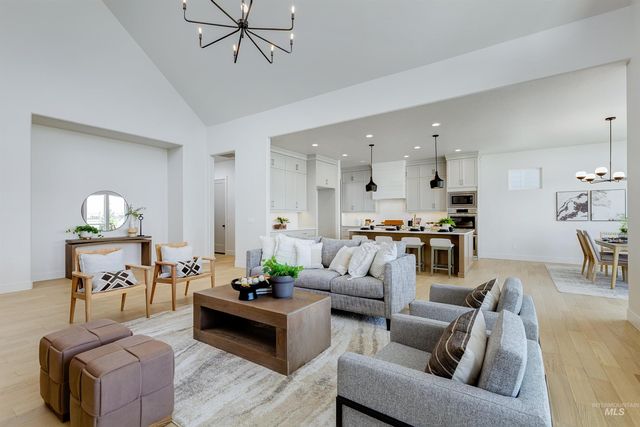 14293 N Goldfinch Ave, Boise, ID 83714