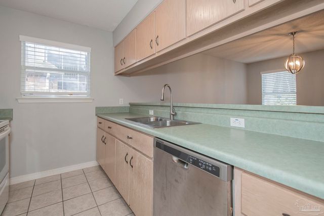 4633 Calle Ventoso, Pensacola, FL 32514