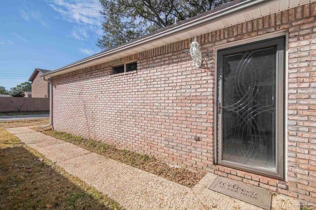 4633 Calle Ventoso, Pensacola, FL 32514