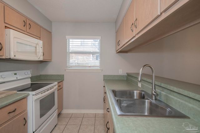 4633 Calle Ventoso, Pensacola, FL 32514